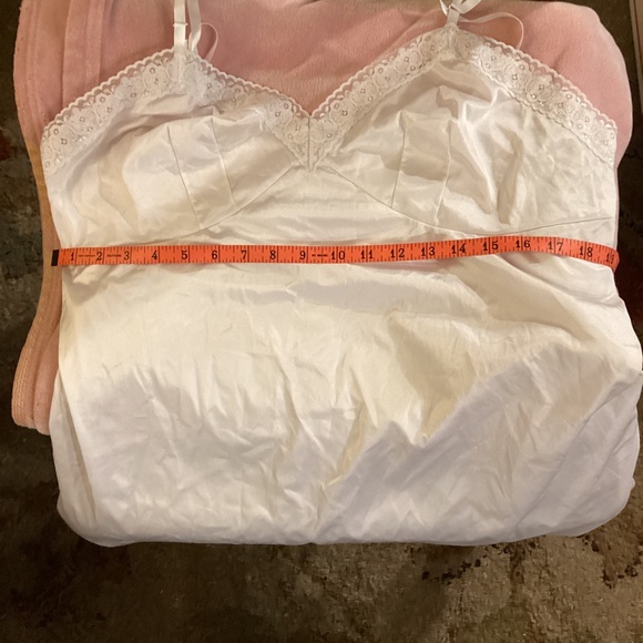 Vintage Vanity Fair slip/nightgown/slip dress - Picture 5 of 8